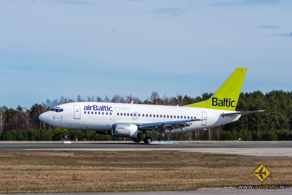 Boeing 737-522